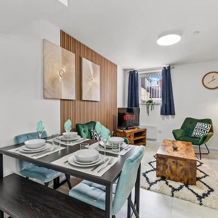A Stylish Luxury 2 Bedroom Duplex Apartment Кардиф Екстериор снимка