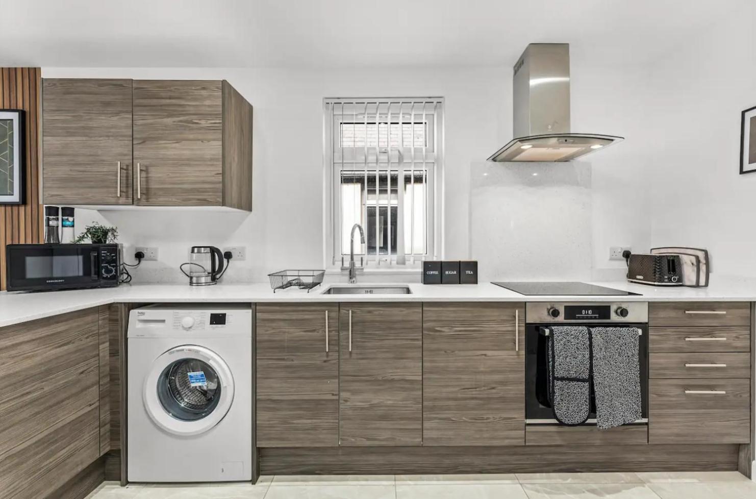A Stylish Luxury 2 Bedroom Duplex Apartment Кардиф Екстериор снимка